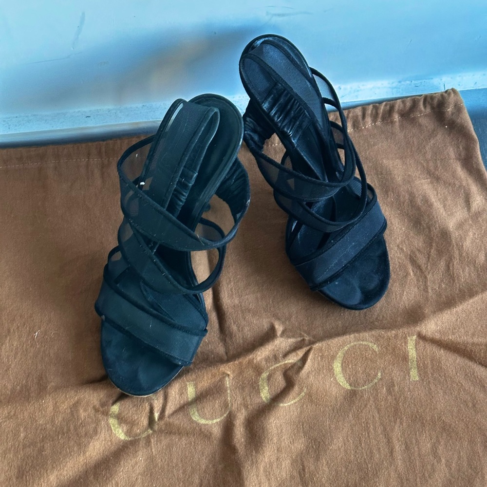 Gucci shoe